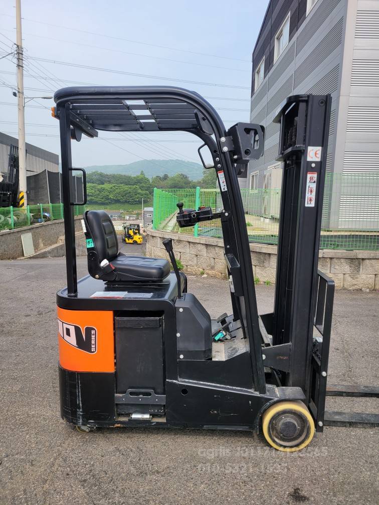  Forklift 18년식1톤전동지게차  엔진내부