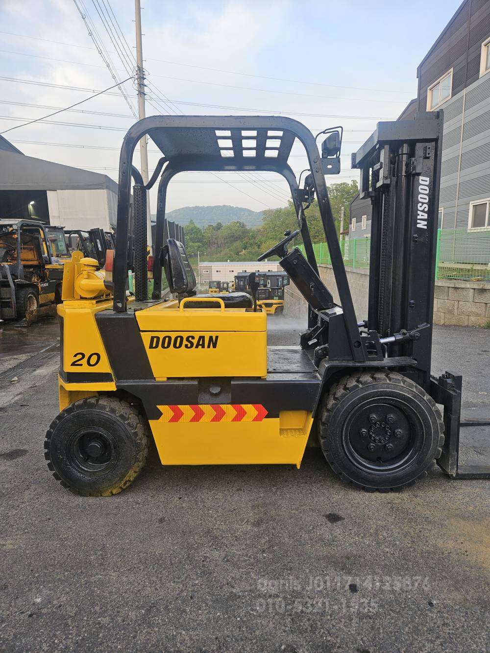 Doosan Forklift 두산 LD2톤중고지게차   엔진내부