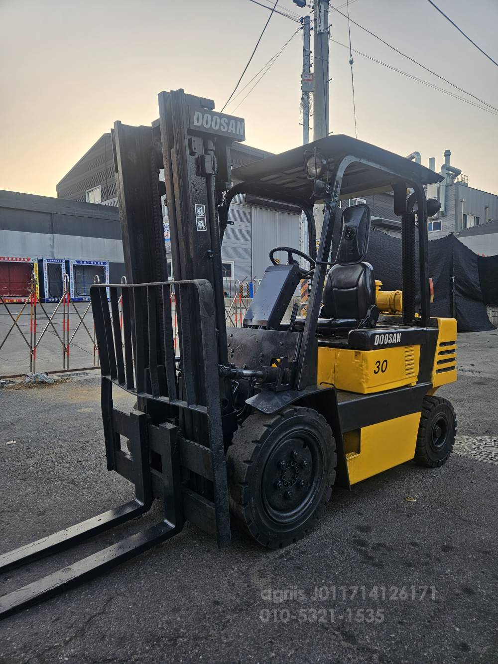 Doosan Forklift 두산LD3톤중고지게차  앞좌측면