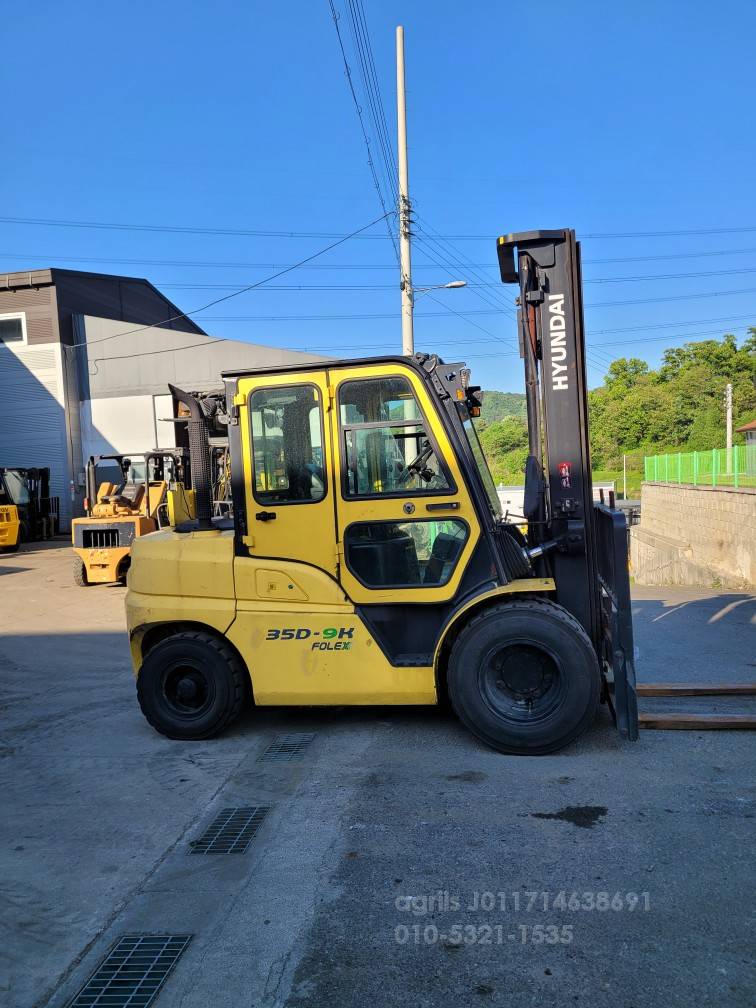 Hyundai Forklift 현대포렉스3.5톤하이3단풀옵션지게차  엔진내부