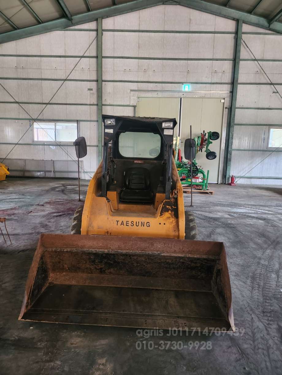  Skid steer loader 스키드로더S648D  앞좌측면