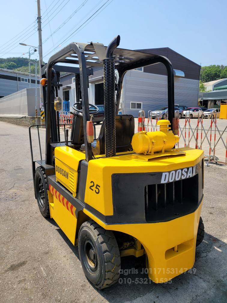 Doosan Forklift 두산LD2.5톤중고지게차  사진 8