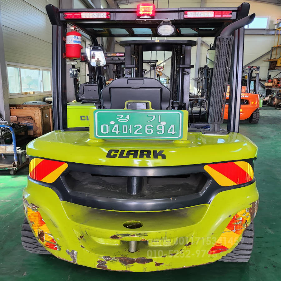 Clark Forklift S30D  뒤우측면