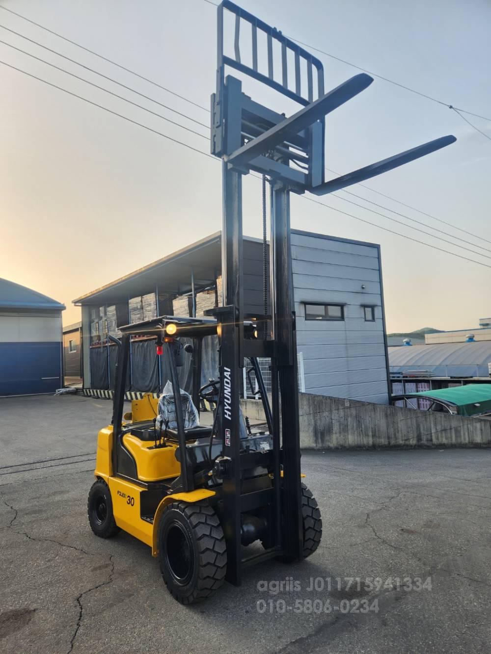 Hyundai Forklift 포렉스 3톤 자동발 지게차  운전석