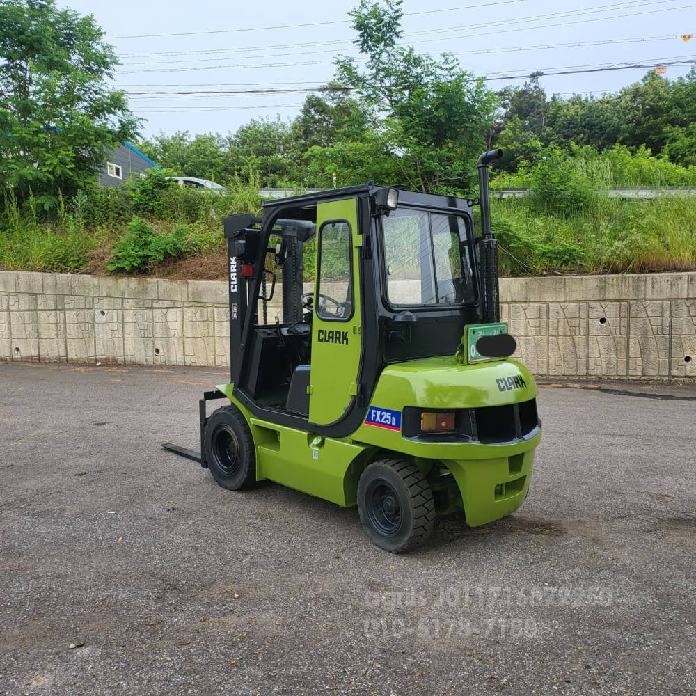 Clark Forklift 중고지게차 클라크 FX25D 디젤 지게차  사진 6