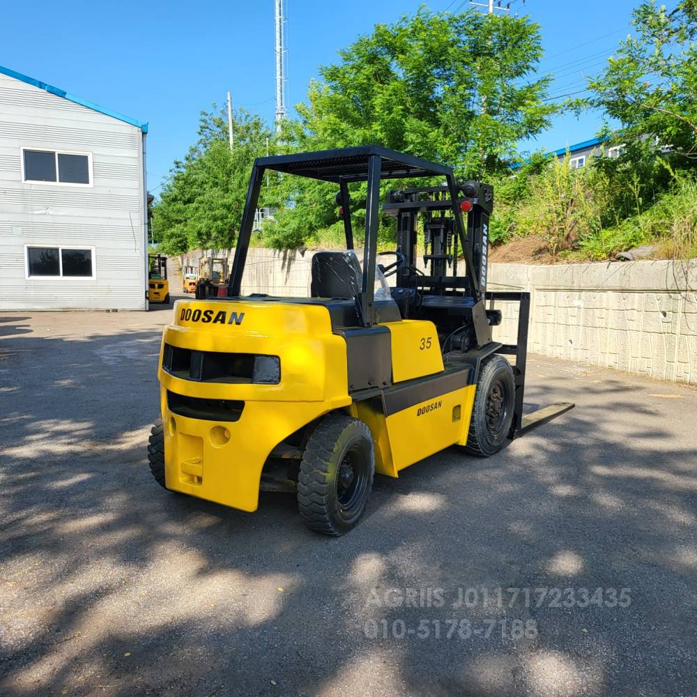 Doosan Forklift 중고지게차 두산 FD35M 디젤  지게차  사진 6