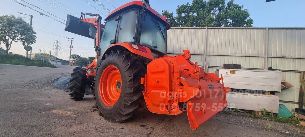 Daedong Tractor RX700 (70hp) 측면