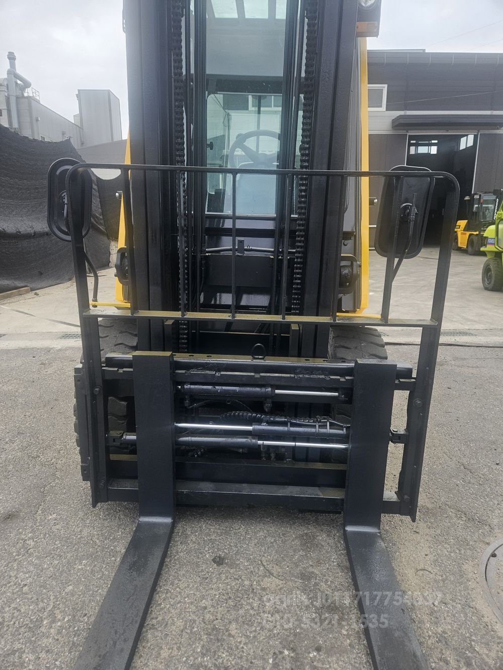 Hyundai Forklift 포렉스2.98톤풀옵션지게차  측면