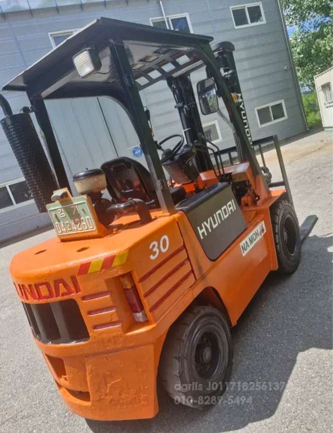 Kukje Forklift 현대 3톤 디젤지게차 자동발 올 통타이어  앞좌측면