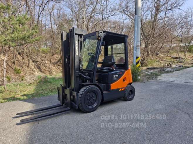 Kukje Forklift 두산 2톤 디젤지게차 3단마스타  뒤우측면