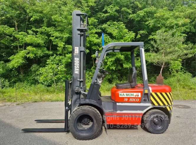 Kukje Forklift 삼익3톤 3단마스타풀옵션 7미터 상승  뒤우측면