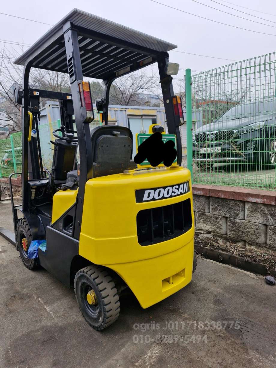 Kukje Forklift 두산1.5톤 디젤지게차   앞좌측면