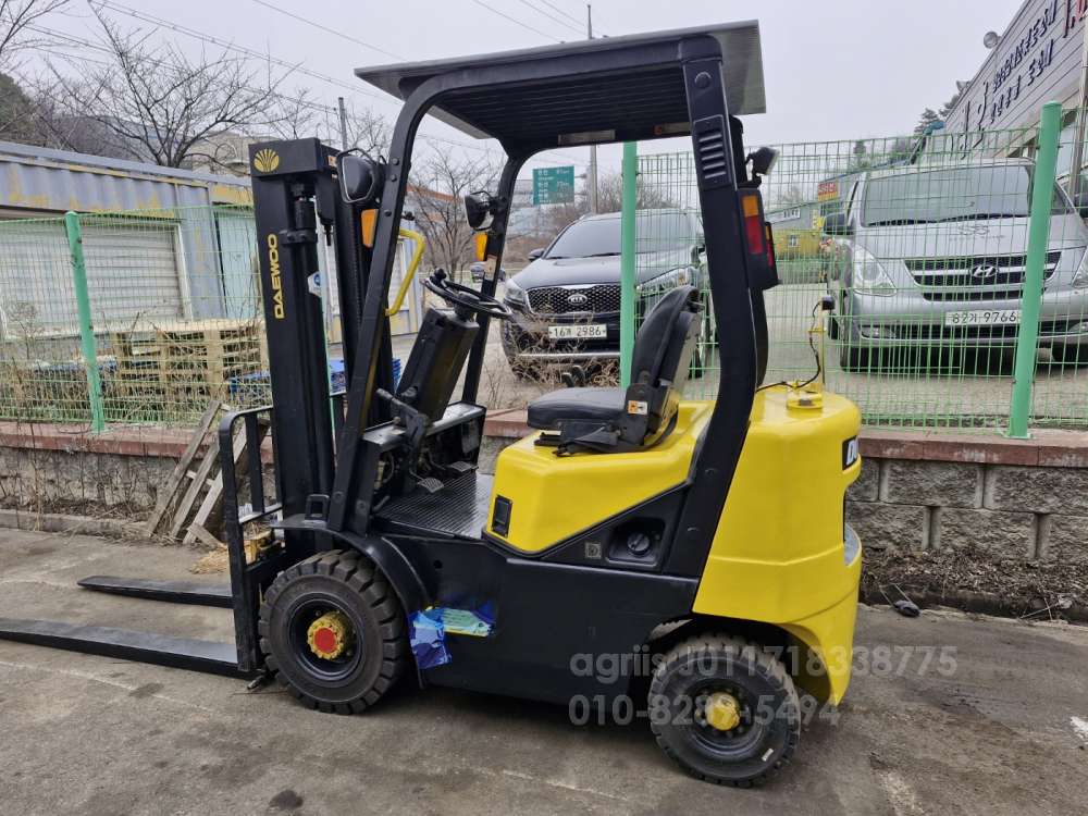 Kukje Forklift 두산1.5톤 디젤지게차   측면