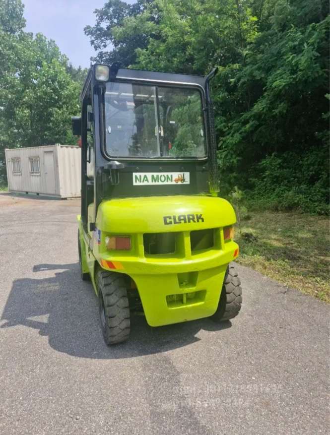 Kukje Forklift 삼성클락 2.5톤디젤지게차 올통타이어  엔진내부