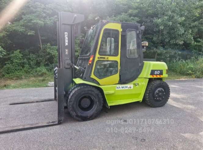 Kukje Forklift 삼성5톤디젤지게차 자동발 캐빈  엔진내부