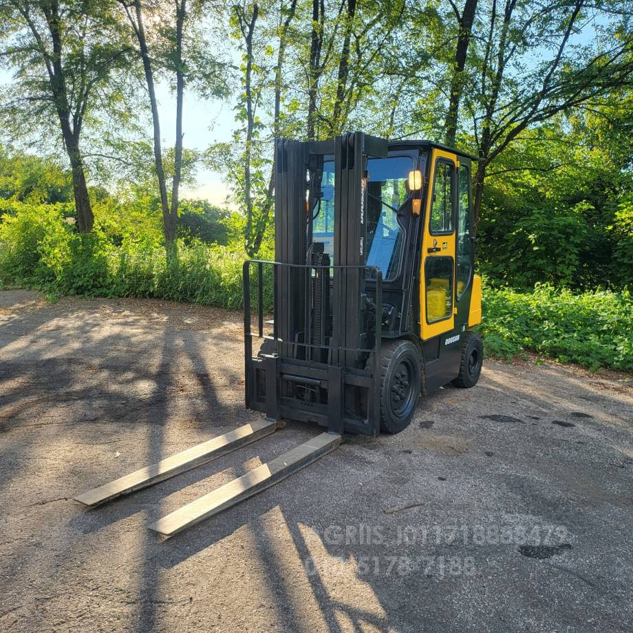 Doosan Forklift 중고지게차 두산25S-3 디젤 2.5톤 3단 지게차3스풀ㆍ사이드쉬프트  뒤우측면