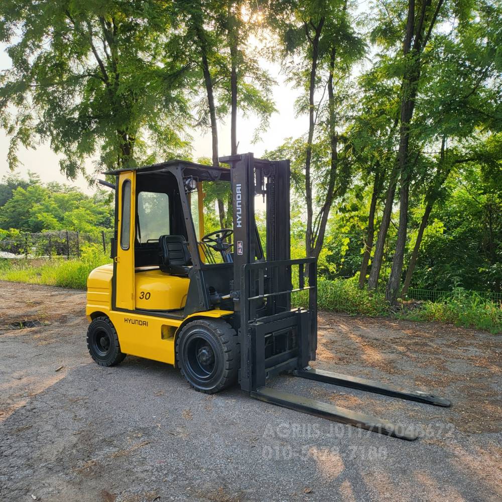 Hyundai Forklift 중고지게차 현대 HDF30-II  디젤 지게차  앞좌측면