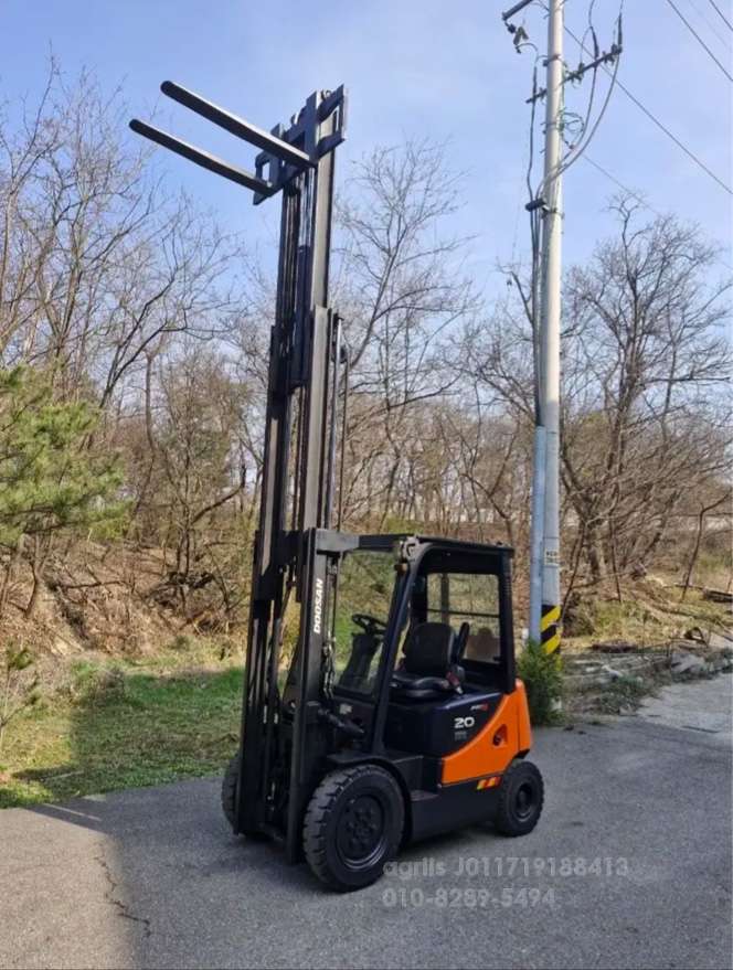 Kukje Forklift 두산 2톤 디젤지게차 3단마스타  앞좌측면