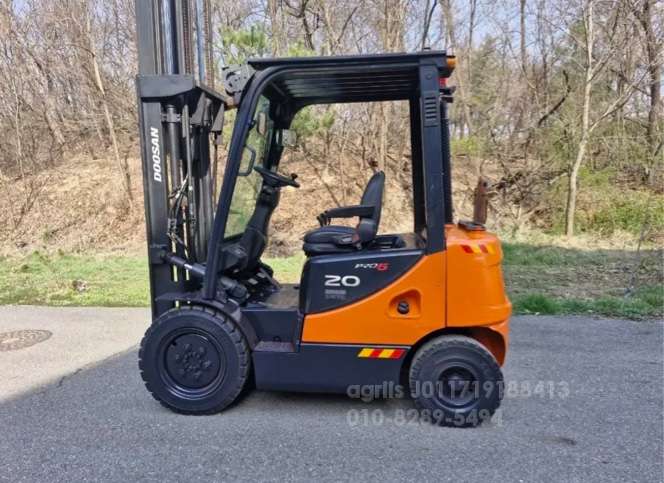 Kukje Forklift 두산 2톤 디젤지게차 3단마스타  운전석