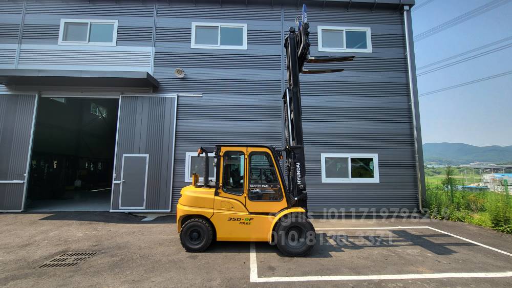 Hyundai Forklift 현대 3.5톤 3단 풀옵션 2018년식 더블타이어  뒤우측면