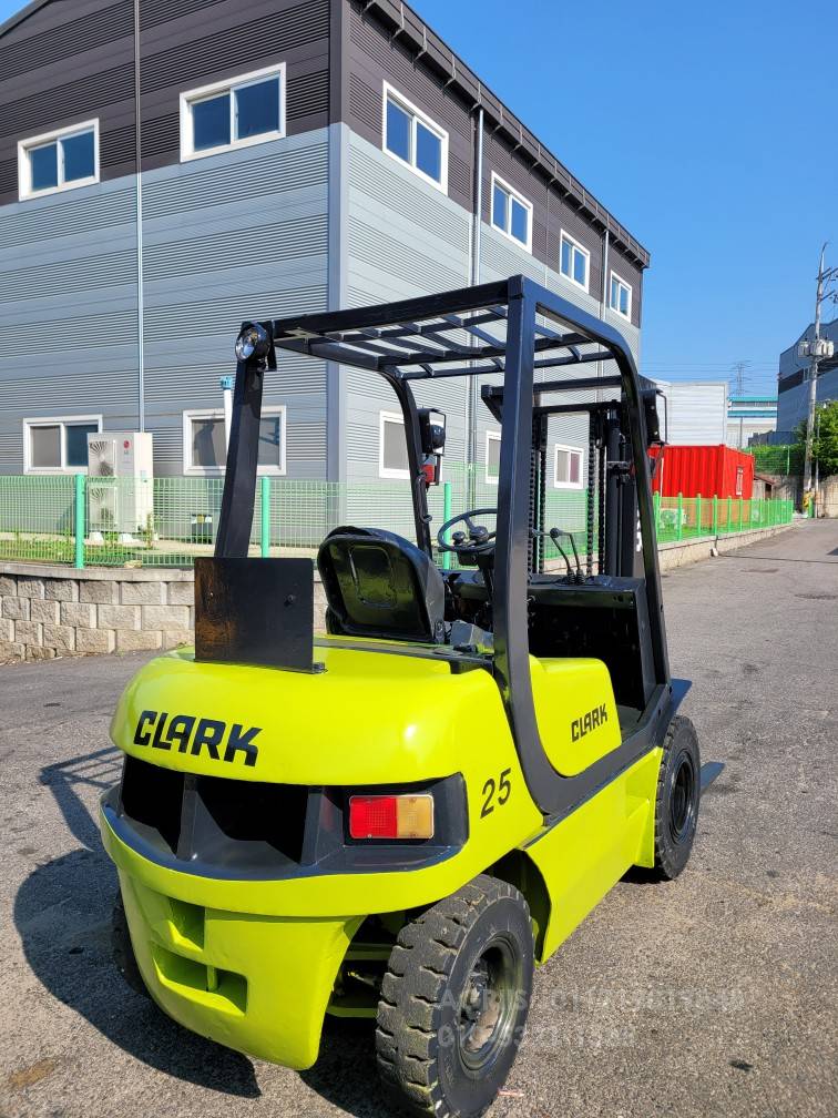 Clark Forklift 클라크2.5톤중고지게차  사진 6