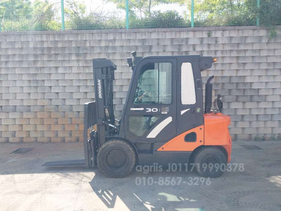 Doosan Forklift  D30S-7  앞좌측면