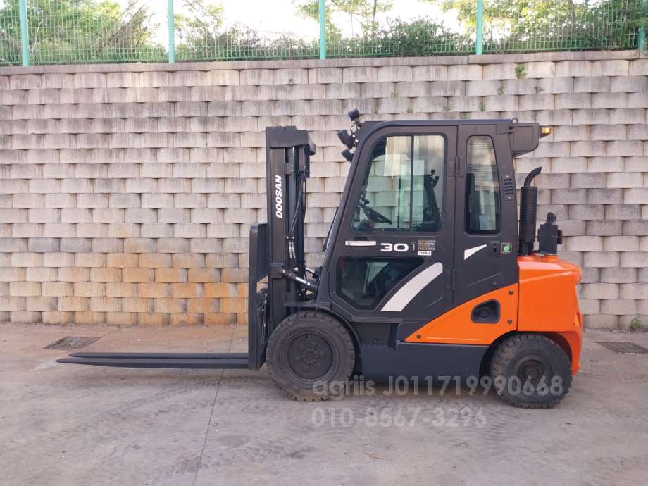 Doosan Forklift D30S-7  앞좌측면