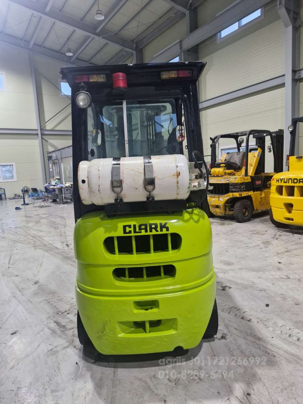 Samsung Forklift 삼성 1.5톤 자동발싸이드쉬프트 장착 복합형 가스지게차  엔진내부