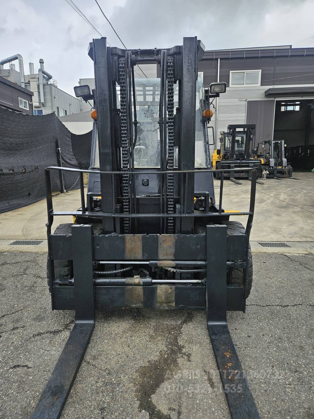 Hyundai Forklift 현대 PF4.5톤 자동발중고지게차   측면