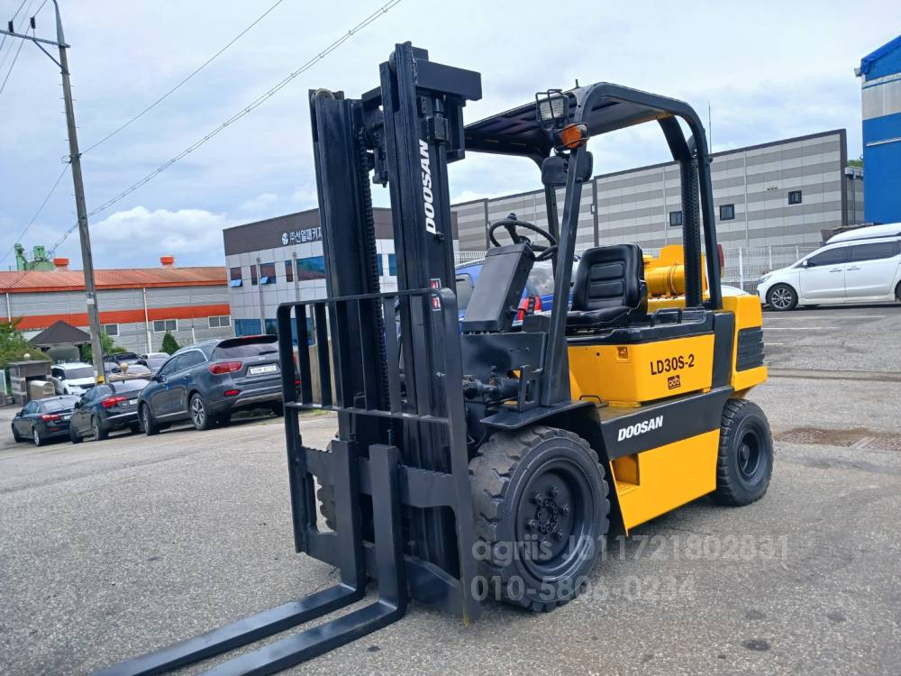 Doosan Forklift LD3톤 습식 지게차  사진 6