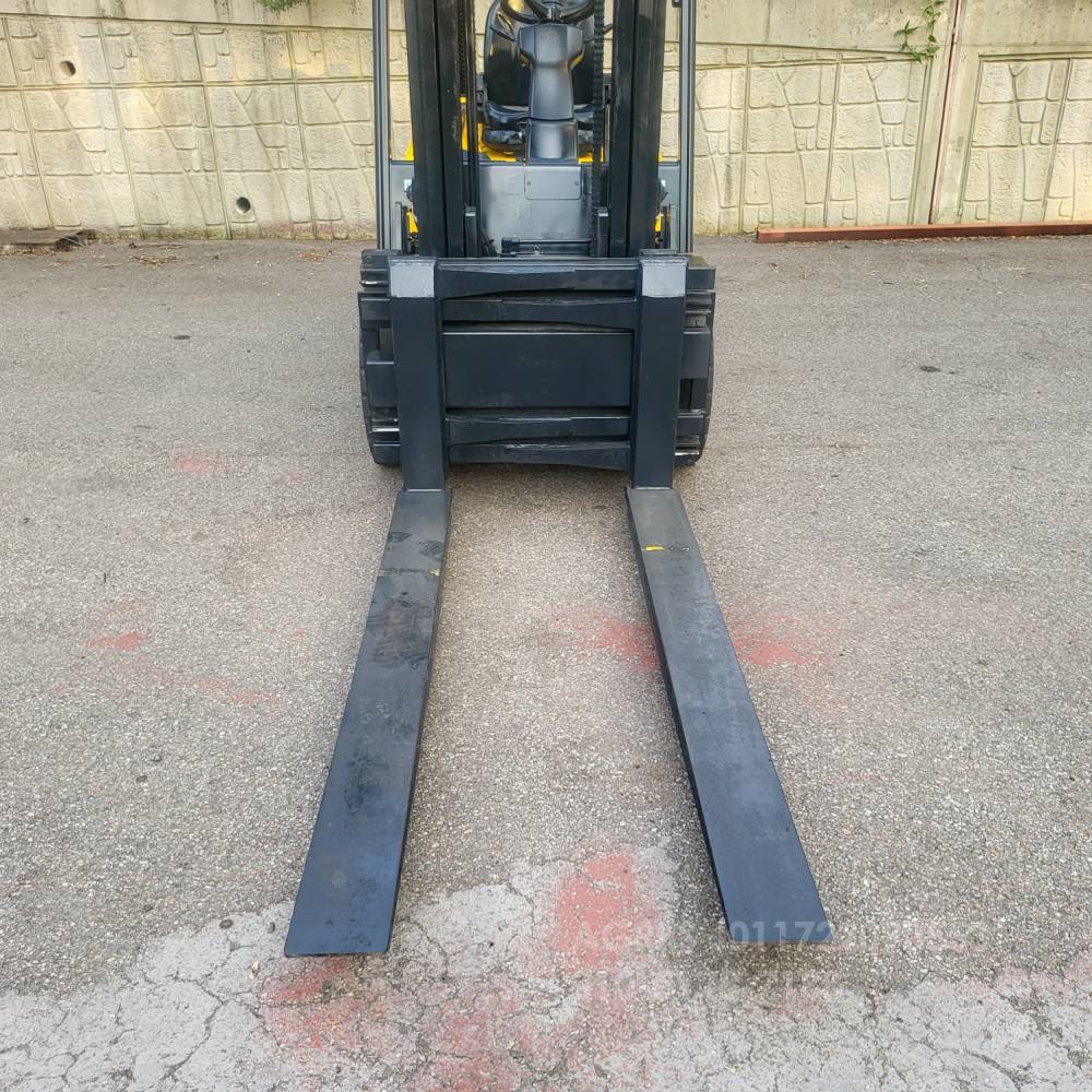 Doosan Forklift 중고지게차 두산 D30S-3 디젤 3톤 지게차 양개식와이드자동발.덧발  사진 8