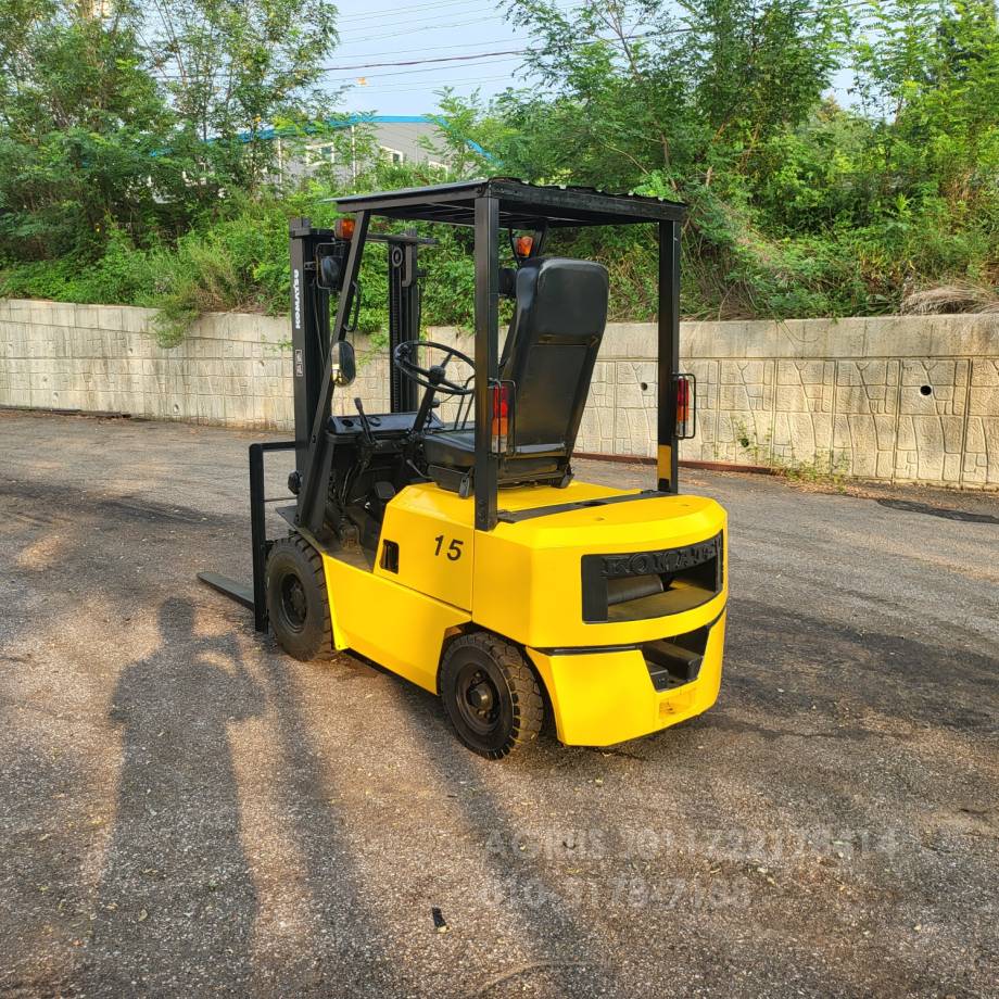 Komatsu Forklift 중고지게차 코마츠  DG15 가솔린 1.5톤 지게차  측면