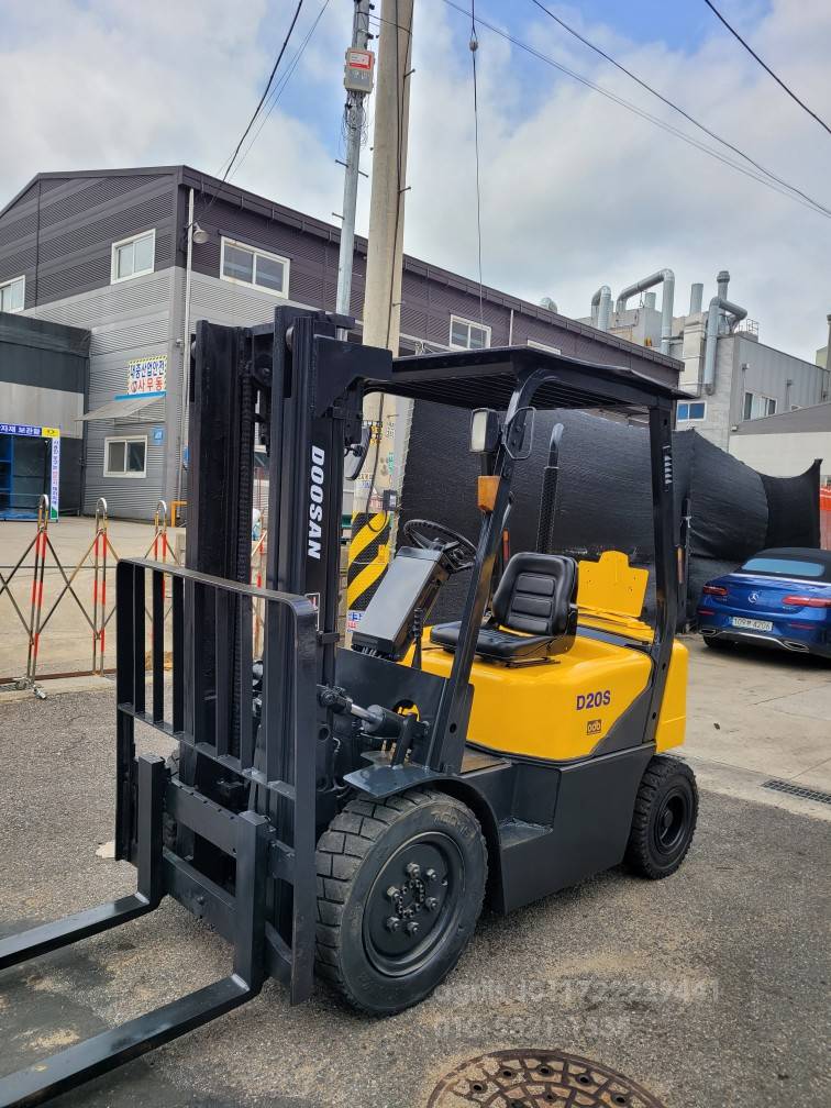 Doosan Forklift 두산 D20S-3중고지게차   앞좌측면