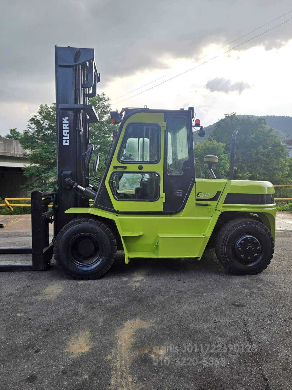 Clark Forklift 7톤 지게차 클라크 디젤 하이4.5M 자동발 캐빈 12년식  뒤우측면