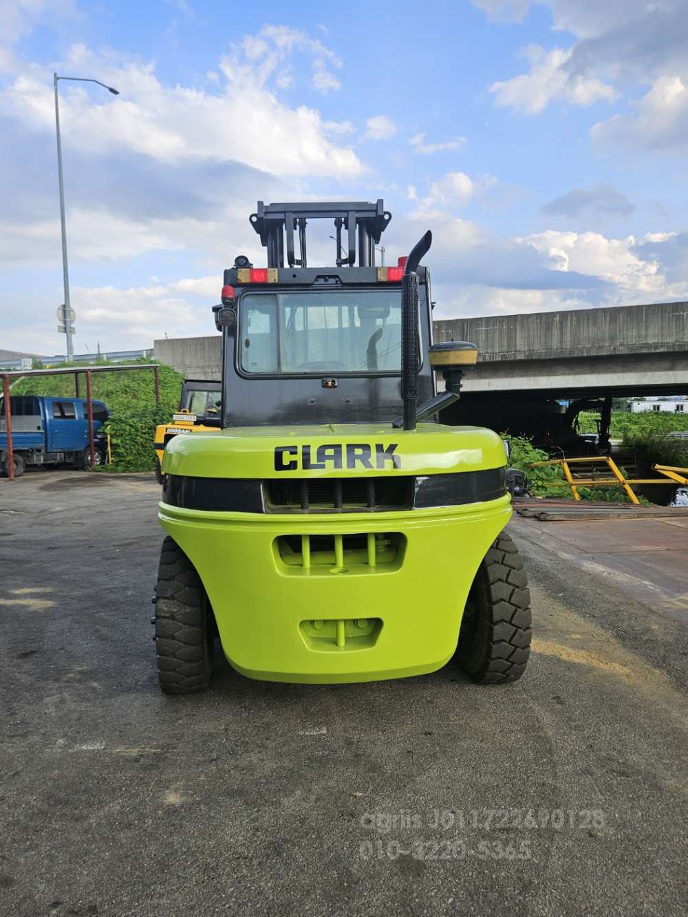 Clark Forklift 7톤 지게차 클라크 디젤 하이4.5M 자동발 캐빈 12년식  엔진내부