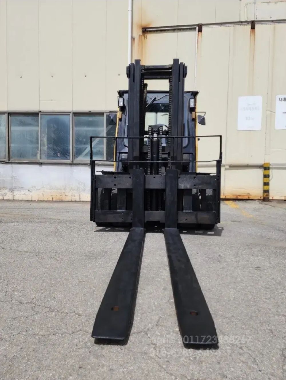  Forklift 두산 4.5톤 디젤지게차 3단마스타 캐빈  뒤우측면