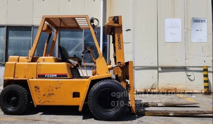  Forklift 두산 에프디 3.5톤 디젤지게차 덧발장착  뒤우측면