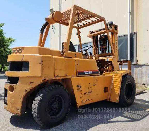  Forklift 두산 에프디 3.5톤 디젤지게차 덧발장착  엔진내부