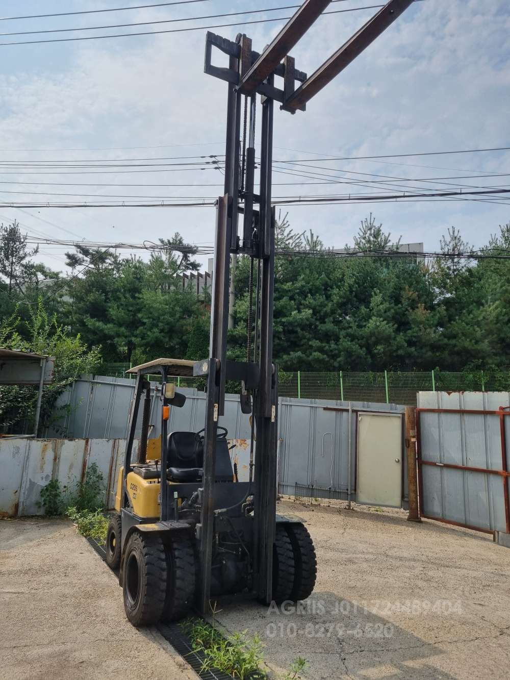 Doosan Forklift 두산2톤3단더블타이어디젤지게차  측면