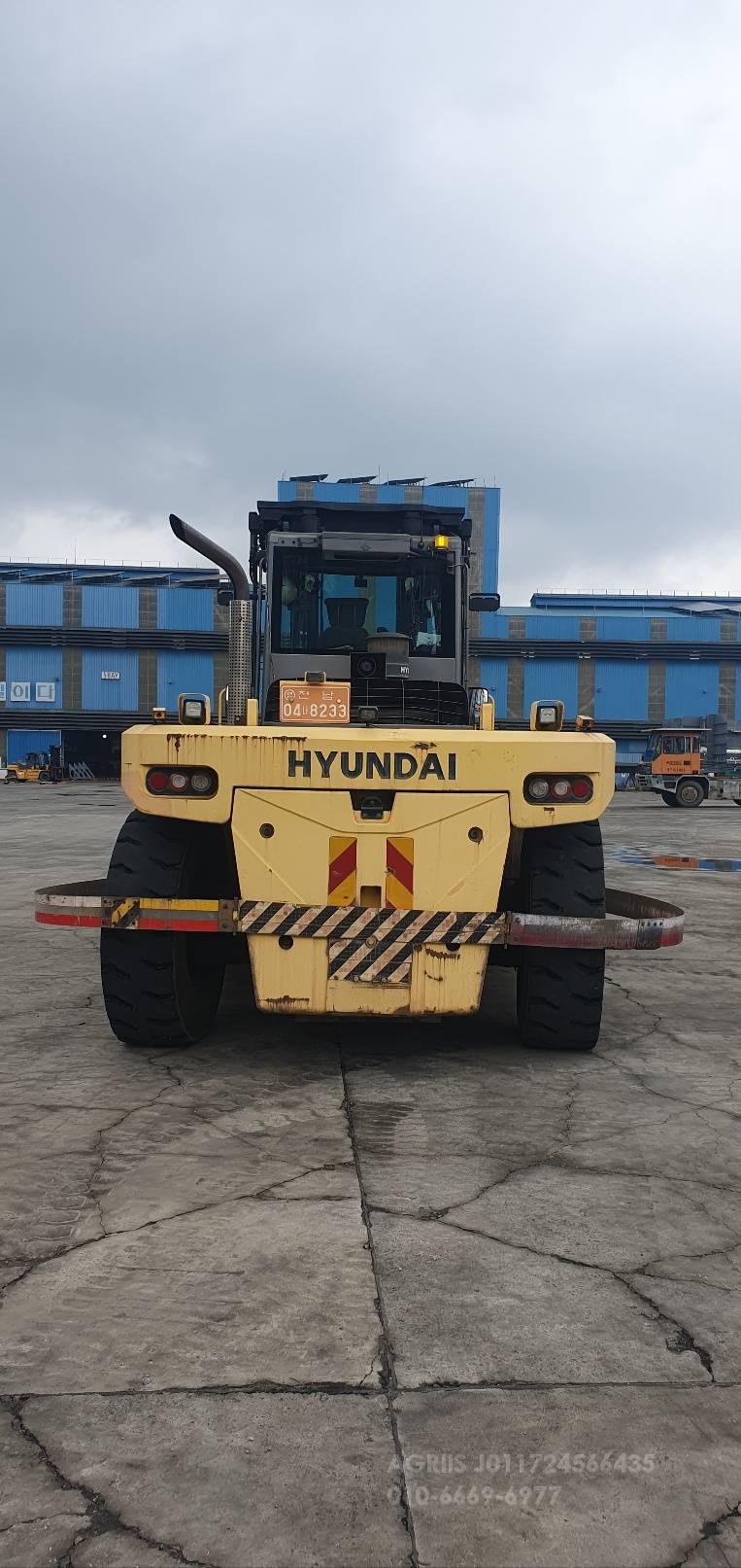 Hyundai Forklift 지게차  측면