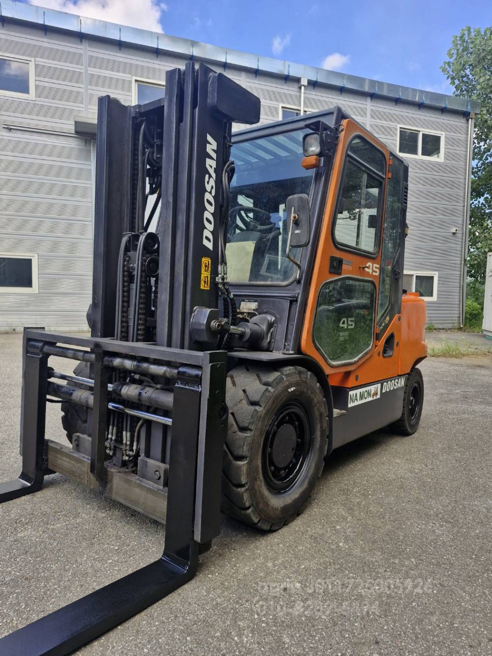  Forklift 두산4.5톤 3단마스타 자동발캐빈 에어컨풀옵션  사진 8