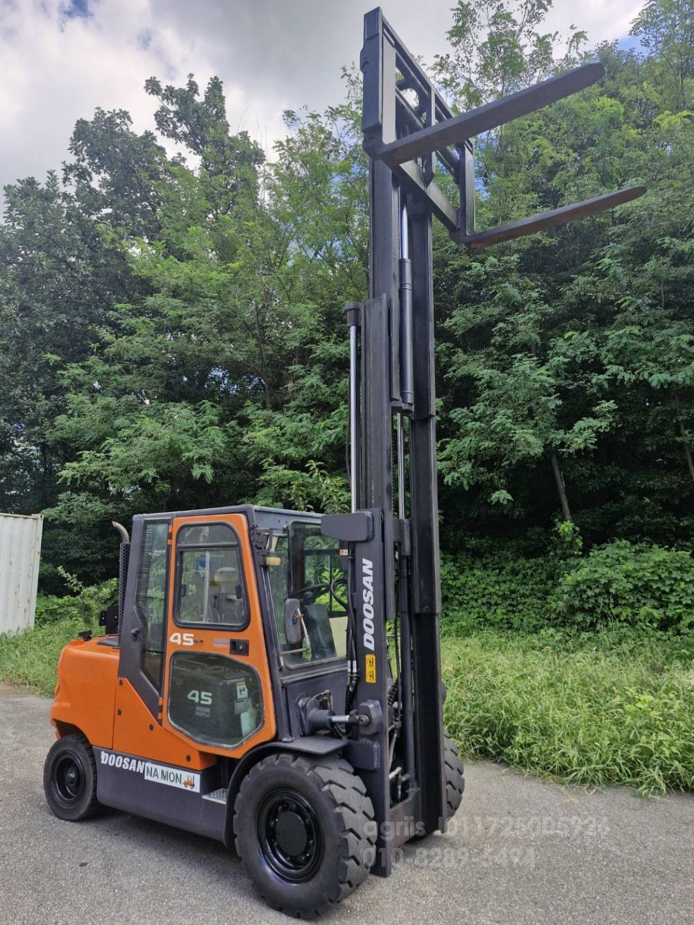  Forklift 두산4.5톤 3단마스타 자동발캐빈 에어컨풀옵션  사진 10