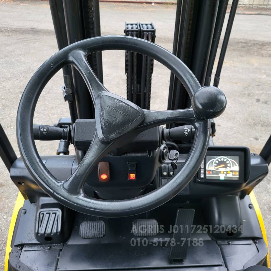 Hyundai Forklift 중고지게차 현대 포렉스 33D-9T 디젤 3단 지게차3단마스트 4포크 원투 파레트 핸들러  사진 9