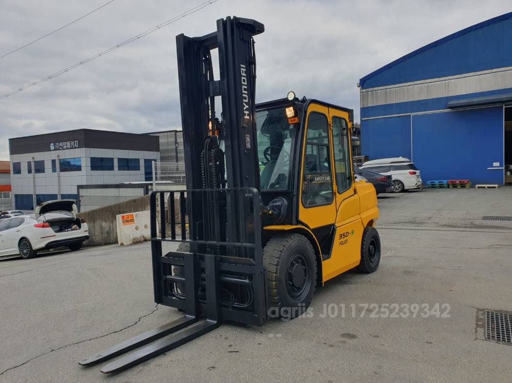 Hyundai Forklift FOLEX   35D-9   측면