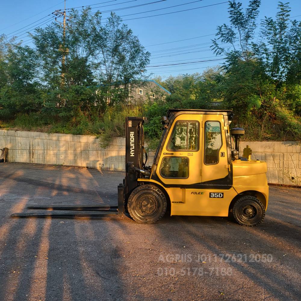 Hyundai Forklift 중고지게차 현대 포렉스35D 디젤 3.5톤 3단 지게차3단자동발캐빈히터덧발  뒤우측면