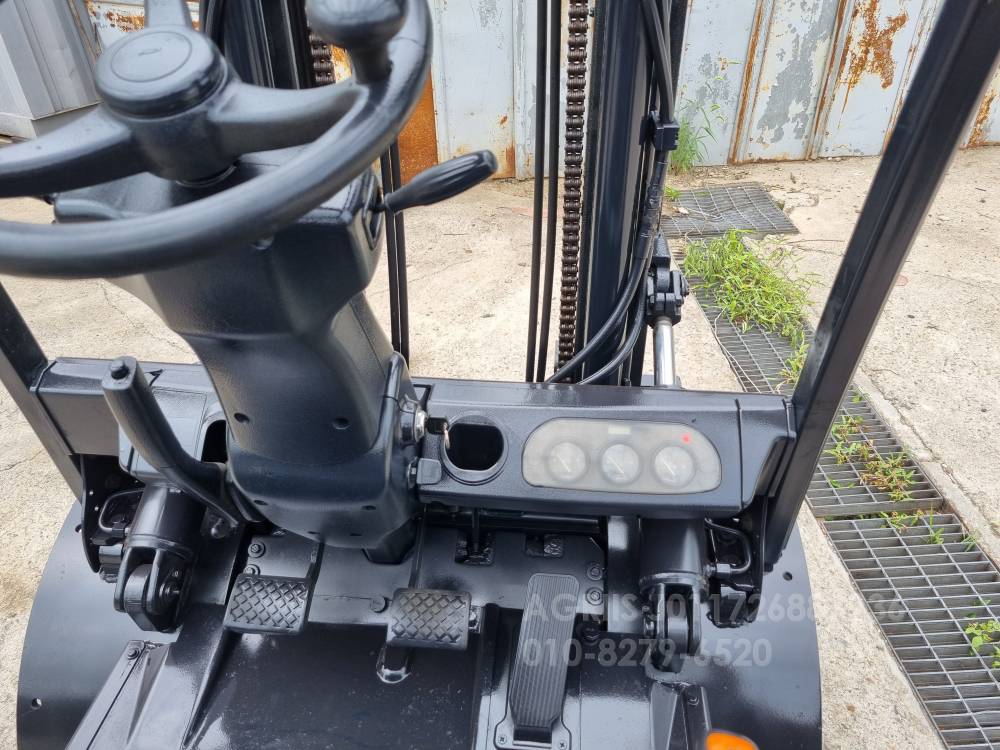 Doosan Forklift 두산3톤디젤지게차  운전석