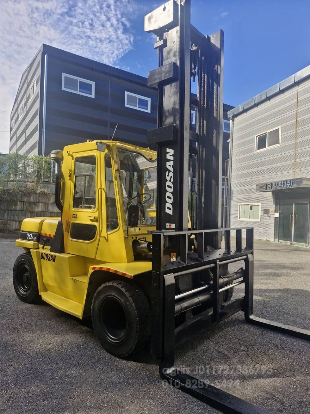 Doosan Forklift 두산7톤 하이마스타 자동발 디젤지게차  뒤우측면