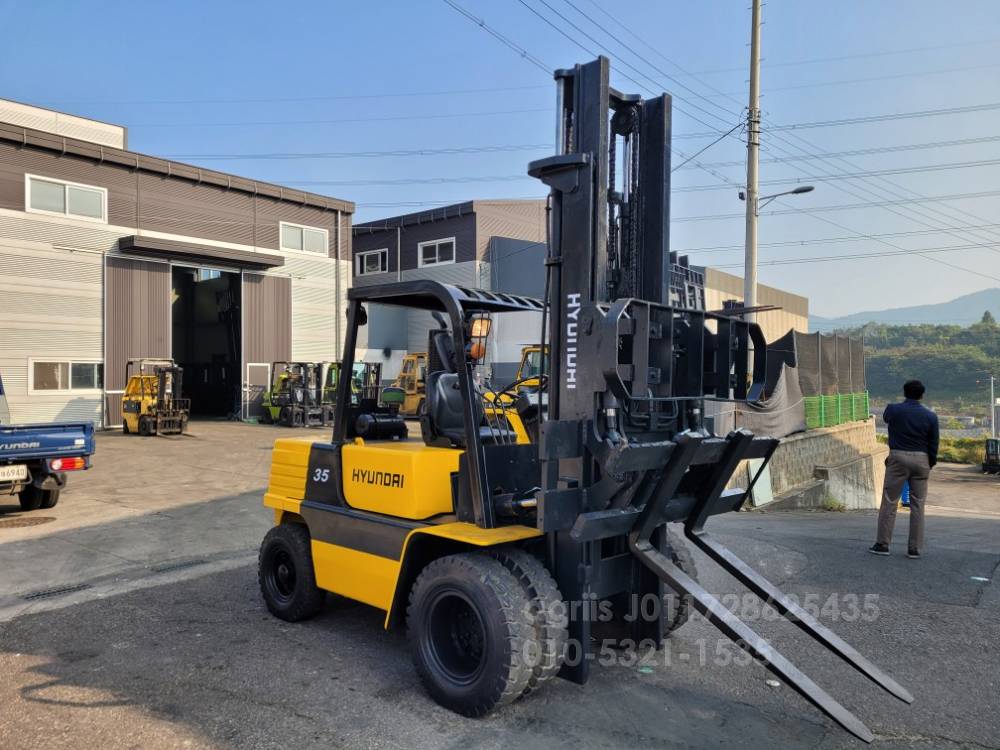 Hyundai Forklift 현대HR3.5톤하이힌지드중고지게차  운전석