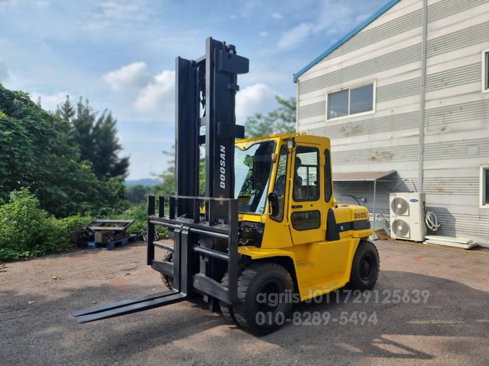 Doosan Forklift 두산5톤 하이마스타 자동발 디젤지게차  앞좌측면