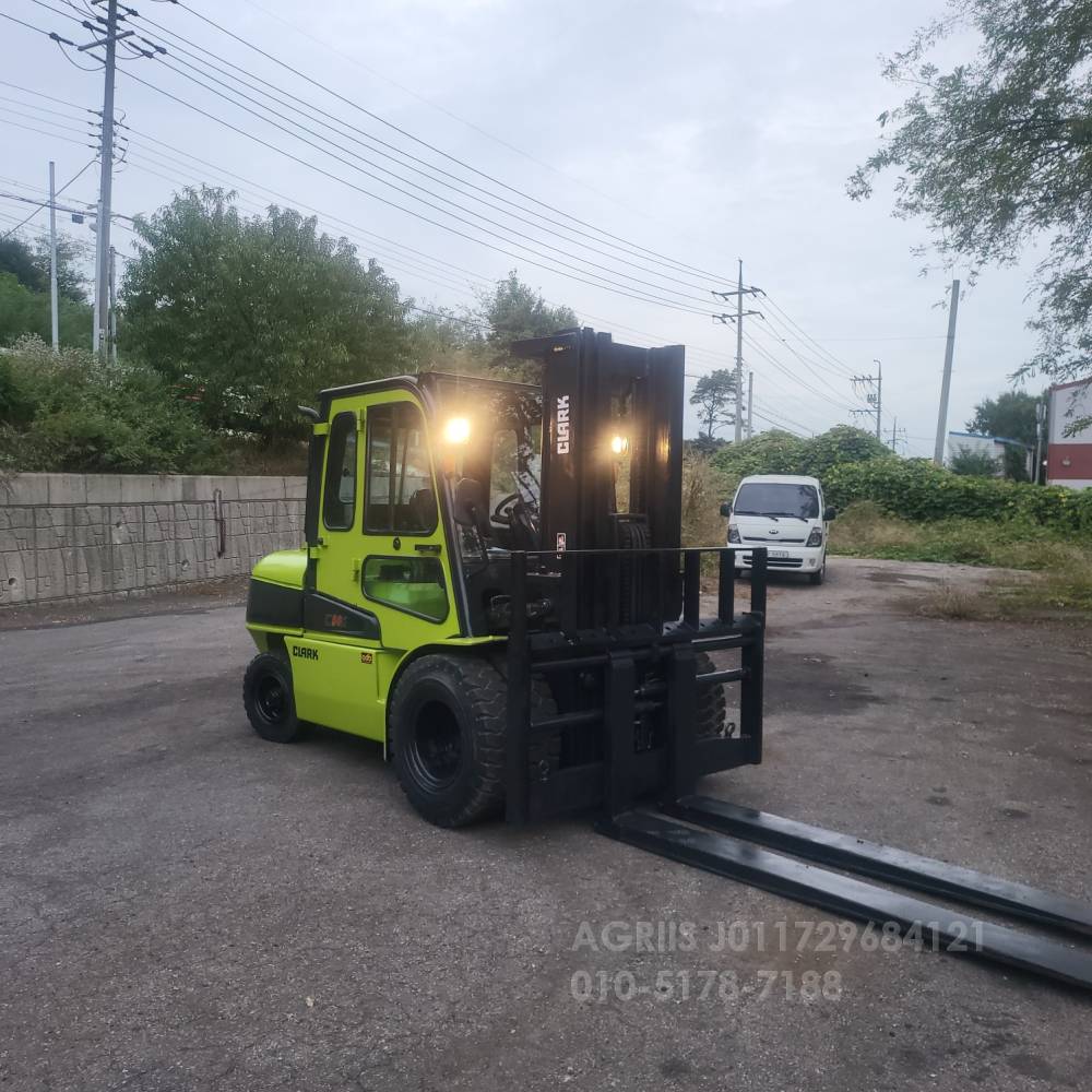 Clark Forklift 중고지게차 클라크 C50K 5톤 3단 지게차더블타이어.자동발.덧발.냉난방.후방   뒤우측면